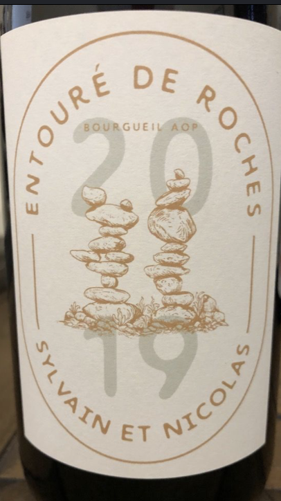 Bottle of Entouré de Roches by Sylvaine et Nicolas