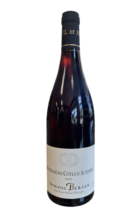 Bottle of Bourgogne Côtes d'Auxerre Pinot Noir by Domaine Bersan